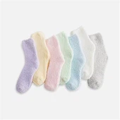 Пушистые носки для женщин